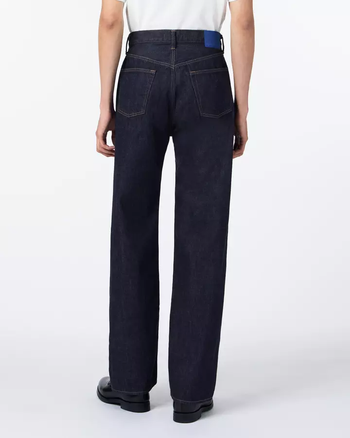 JMJE1300_ID_03.webp?sw=720