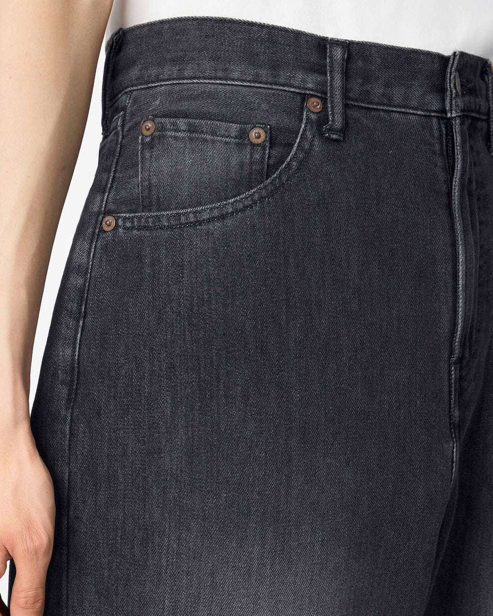 MEN | Light Loose Jeans 9oz Washed Black