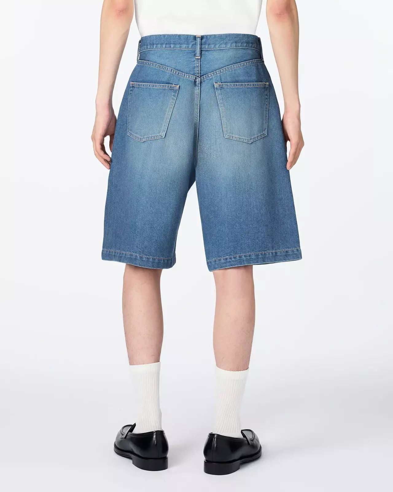 MEN | Light Tuck Shorts 9oz Medium Indigo,MEDIUM INDIGO, large image number 2